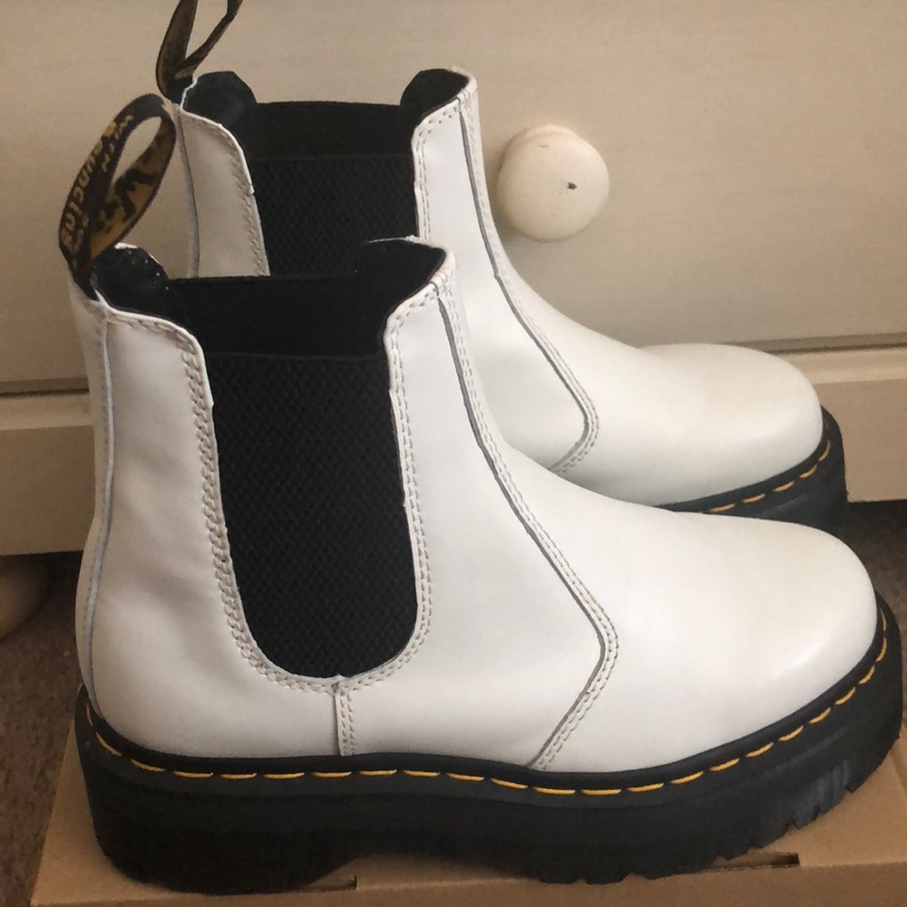 Dr martens white 2976 quad chelsea boots!